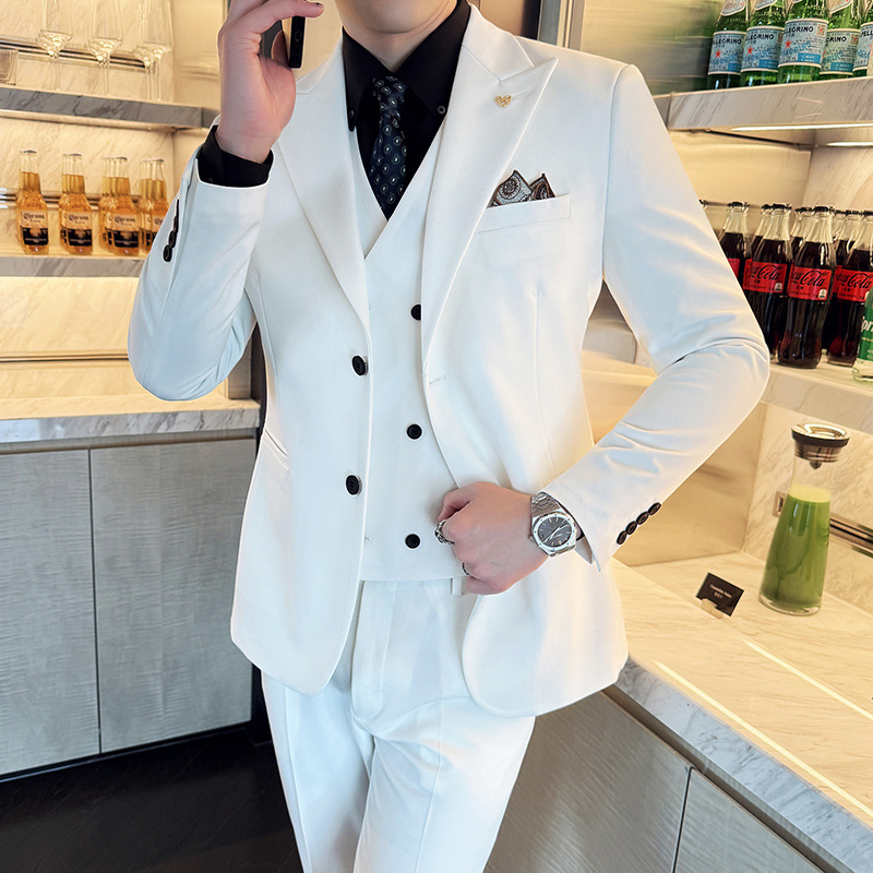 Men'S Formal Dinner Wear - ชุดสูทผู้ชายสีขาว 3 ชิ้น ทรงเข้ารูป ปกแหลม สำหรับงานแต่งงาน