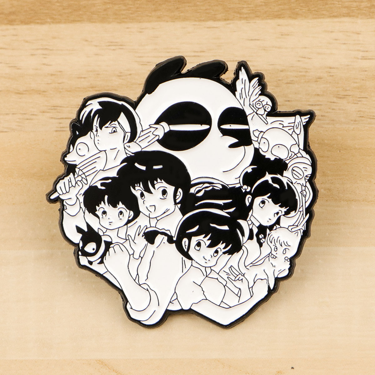 หมูการ์ตูนEnamel Pinเข็มกลัดผู - Tuxedo Lapel Pin บทวิจารณ์และราคา